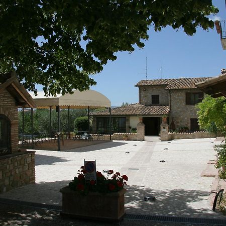 Country House Carfagna Asís Exterior foto